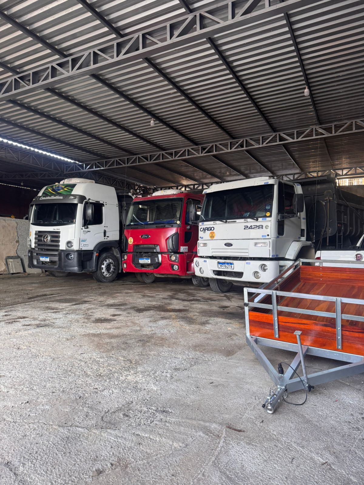 LOCAÇÃO DE CAMINHÃO BASCULANTE